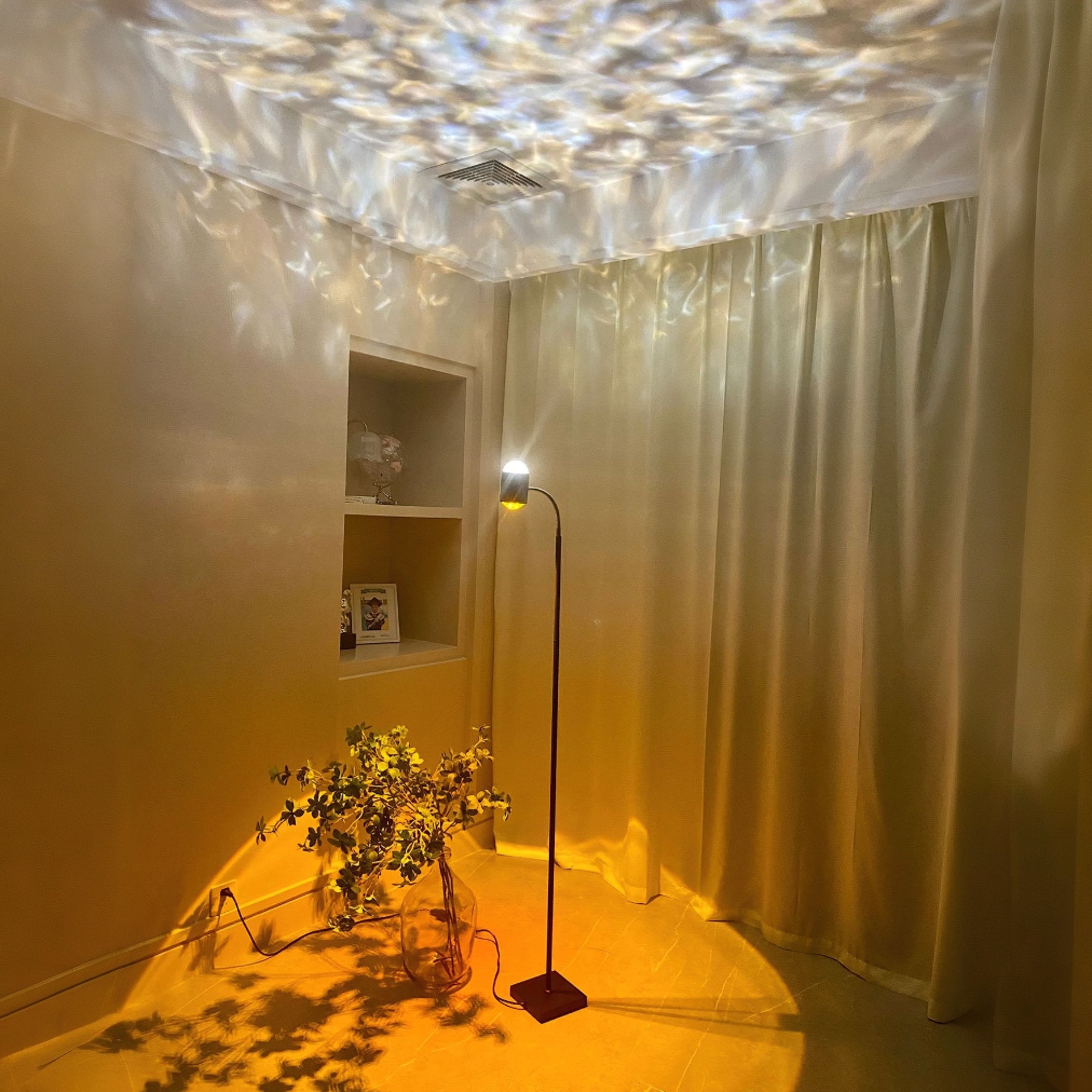 Dual Head Projection Floor Lamp-2